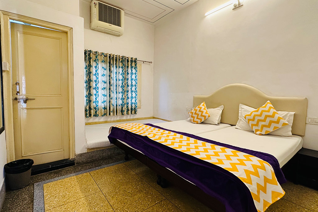 Family guesthouse in udaipur