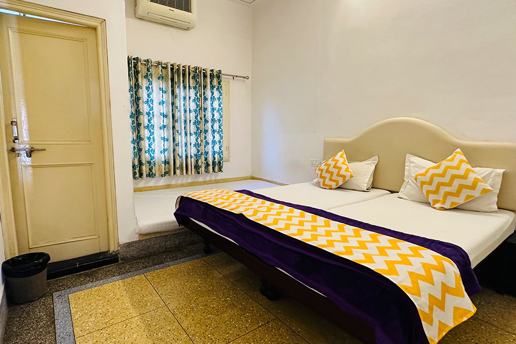 Family guesthouse in udaipur